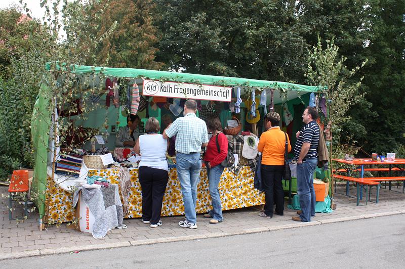 090912kfd_02.jpg - ...gab es nicht nur Textiles,...